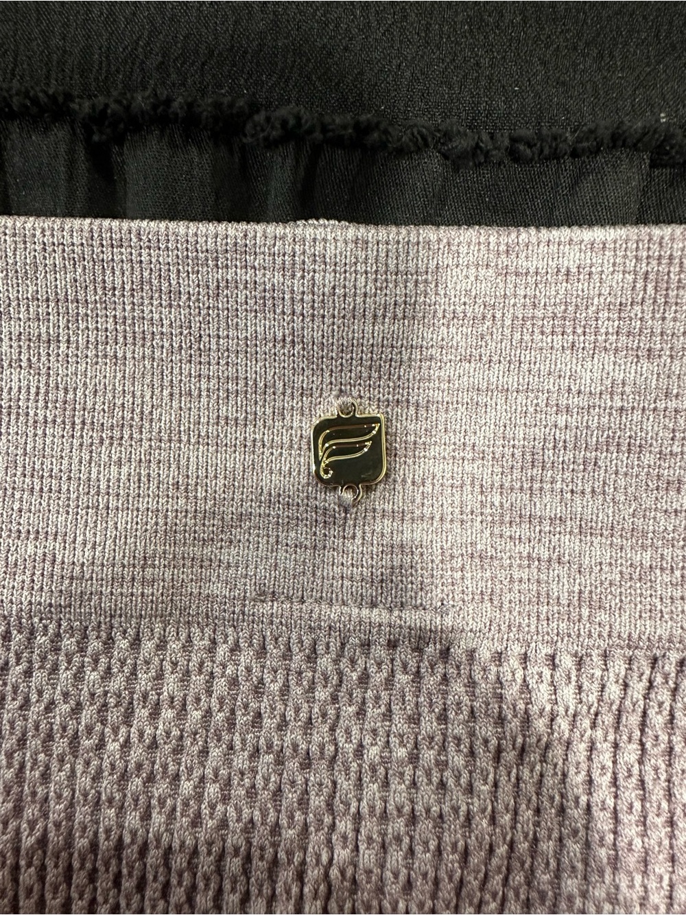Women’s Fabletics Knit Ribbed Legging - Picture 3 of 3